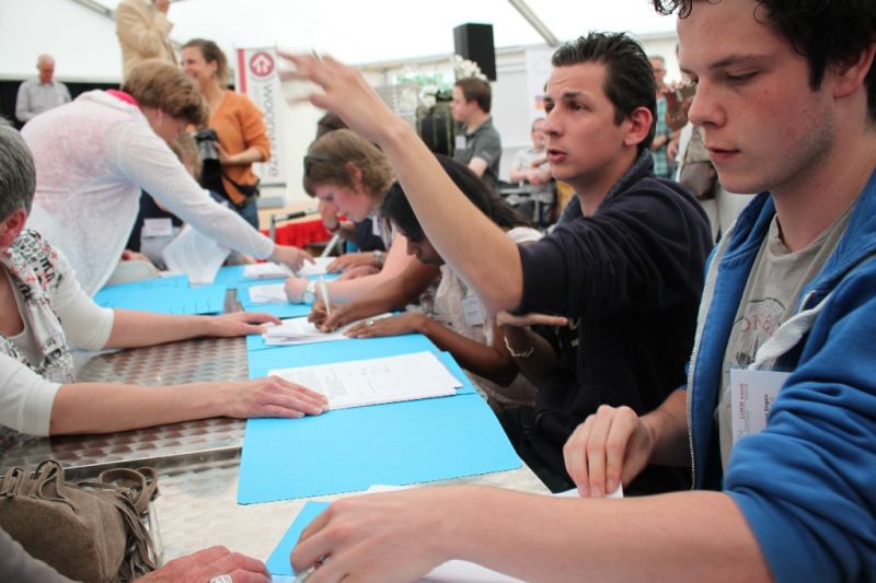 2014 05 31 Sleuteloverdracht FEEST 43