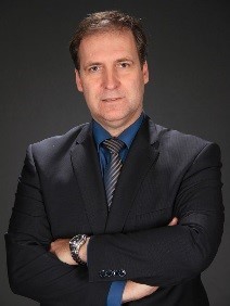 foto_Peter_Dirks_RegioBank_2011-01_797x1200